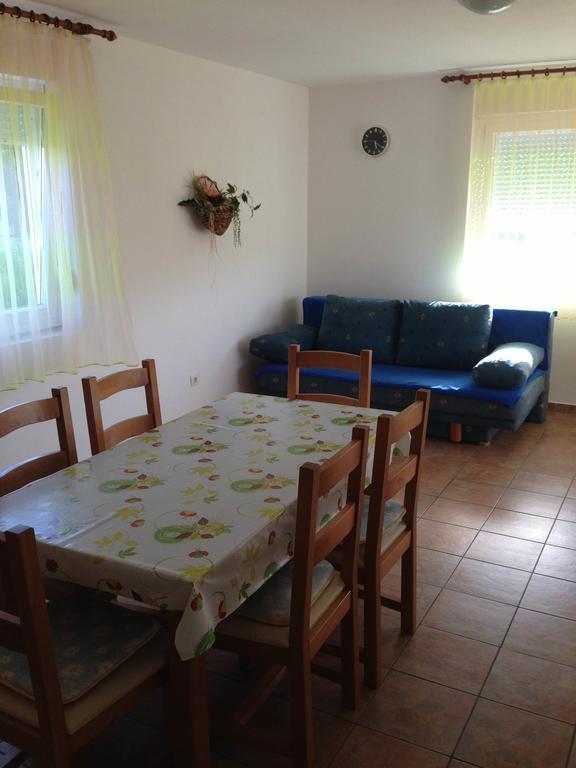 Apartment Mirakul *