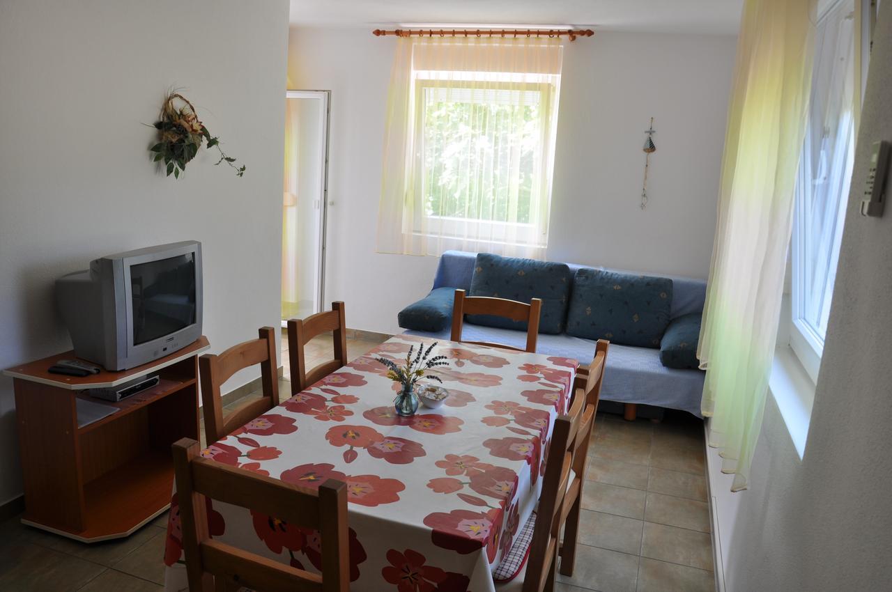 Apartment Mirakul *