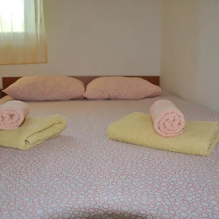 Apartments Mirakul Lopar Exterior foto